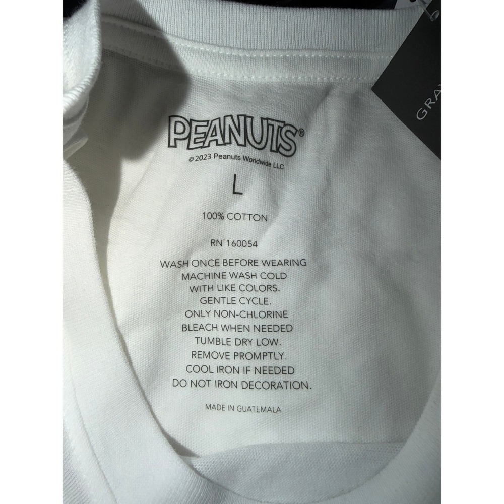 Peanuts Charlie Brown Franklin Be A Teammate White Graphic T-Shirt Mens Large L - Picture 5 of 5